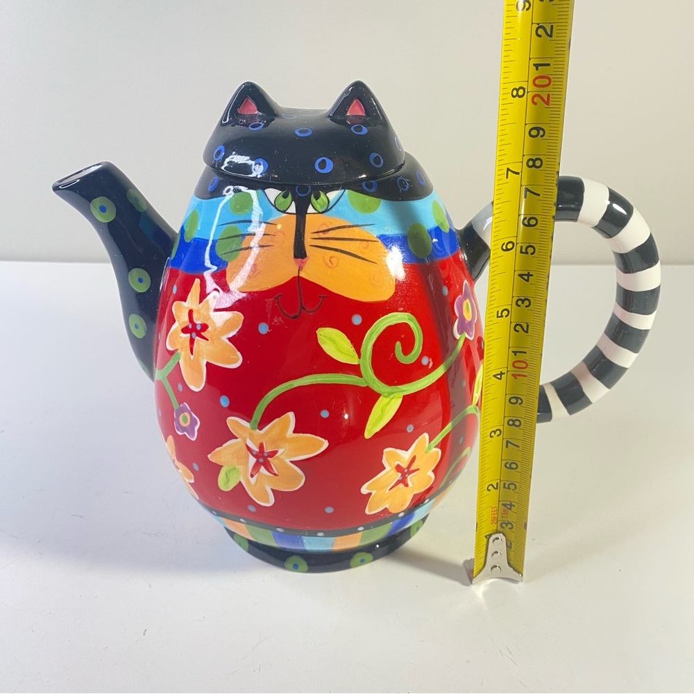 Cat’s Meow Red Floral Cat Teapot, Striped Tail Handle, Ceramic - Picture 8 of 9